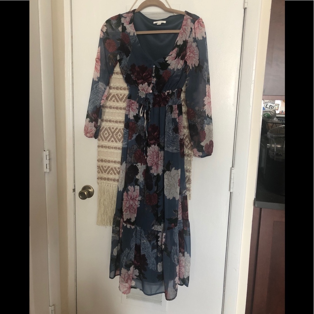 Beautiful floral maxi dress size 34